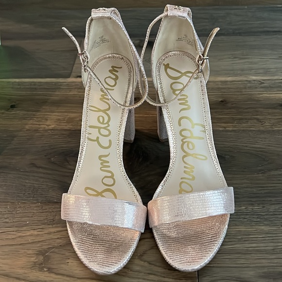 Sam Edelman BlushGold Metallic Ankle Strap Block Heels
Homecoming | Wedding - Picture 2 of 10